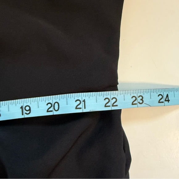 Torrid At The Knee Studio Refined Crepe Skater V Neck Black Dress Pockets Sze 22 - Picture 13 of 14